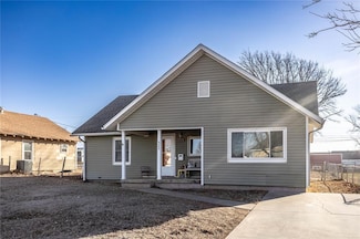 522 N Illinois St, Weatherford, OK 73096