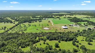 11049 Pryor Ln, Hearne, TX 77859