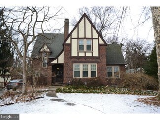 827 Green Ln, Secane, PA 19018