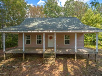 1862 Sollie Dr, Laurel Fork, VA 24352