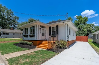 114 E Parker Rd, Greenville, SC 29611