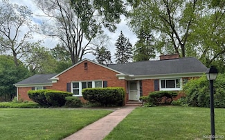 18171 Kilbirnie Ave, Lathrup Village, MI 48076
