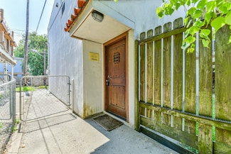 123 Strand St Unit rear, Galveston, TX 77550