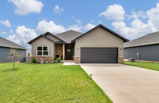 1286 S Birch Ave, Springfield, MO 65802