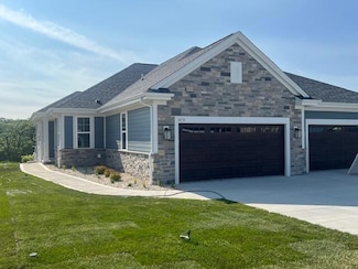 2114 Bluestem Dr Unit 1401, Waukesha, WI 53188