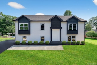 12 Edgewood Dr, Harriman, NY 10926