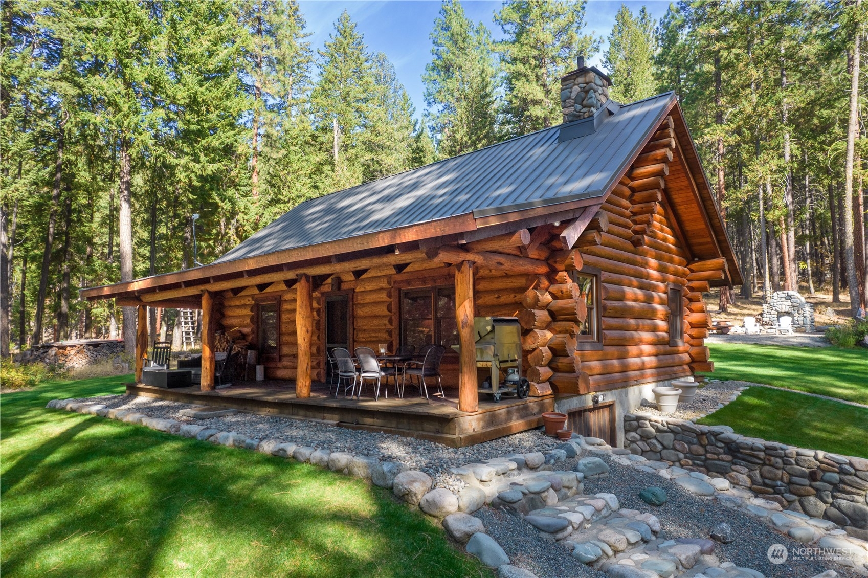 588 Lost River Rd, Mazama, WA 98833