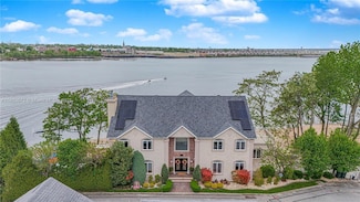 30 Aviva Ct, Staten Island, NY 10307