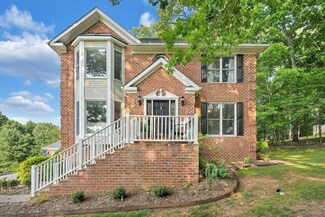 111 View Dr, Goodview, VA 24095
