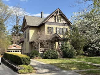 37 Garfield Place, Poughkeepsie, NY 12601