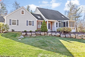 22 Woodbine Cir, Hanover, MA 02339