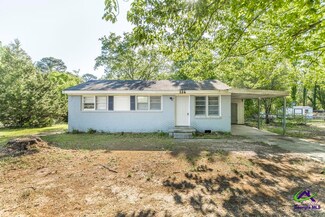 116 Mockingbird Ln, Warner Robins, GA 31093