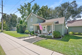 1711 Campbell St, Valparaiso, IN 46385