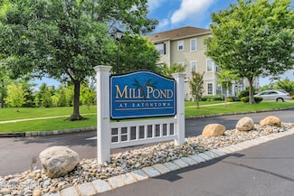 317 Mill Pond Way Unit 317, Eatontown, NJ 07724
