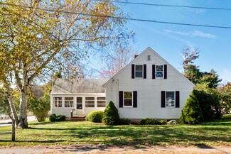 1 Colonial Rd, Kittery, ME 03904