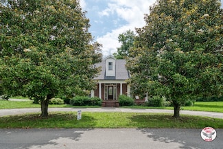 489 Charleston Dr, Cookeville, TN 38501