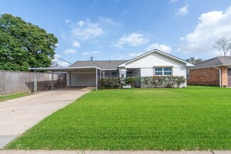 3814 Costa Rica Rd, Houston, TX 77092