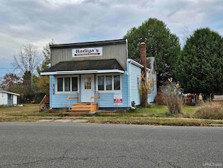 1317 W Breen Ave, Kingsford, MI 49802