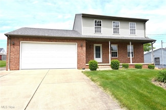 517 Como St, Struthers, OH 44471