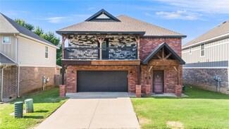 1365 N Sicily Ln, Fayetteville, AR 72704