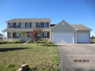 716 Golden Prairie Dr, Davis Junction, IL 61020