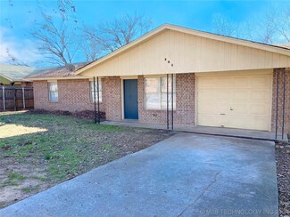 308 E Cloud St, Bristow, OK 74010