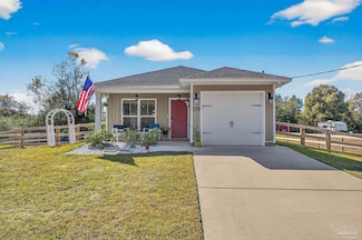 4781 Christopher Ln, Milton, FL 32583