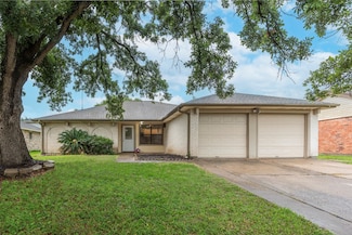 1338 Ambrosden Ln, Channelview, TX 77530