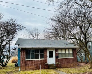 2424 W Godman Ave, Muncie, IN 47303