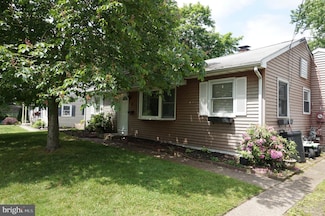 9 Filbert Ave, Stratford, NJ 08084