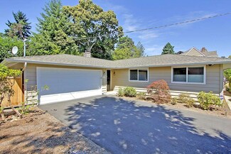 5009 46th Ave NE, Seattle, WA 98105