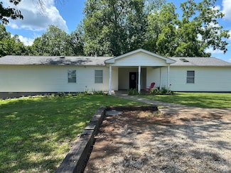 897 Willow Lake Rd, Buckingham, VA 23921