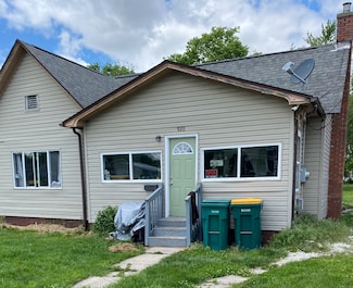 920 Hall St, Streator, IL 61364