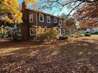 43 Hilltop Dr, Marmora, NJ 08223