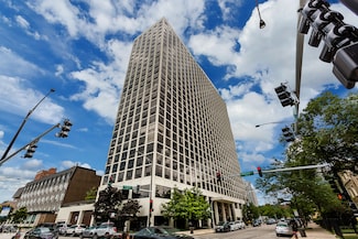 4343 N Clarendon Ave Unit 2201, Chicago, IL 60613