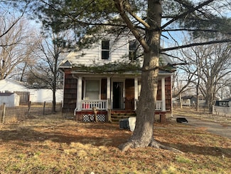809 W Columbia St, Danville, IL 61832