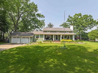 1640 Wenwood Pkwy, Fenton, MI 48430