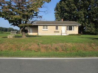 4915 Church Rd, Newton Grove, NC 28366