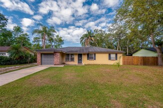105 Laguna Ct, Sanford, FL 32773