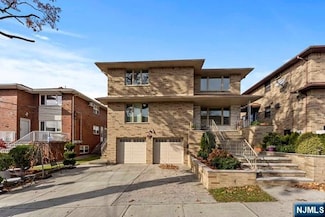 229 8th St Unit 2nd Floor, Palisades Park, NJ 07650