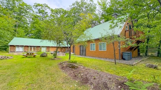 32 No Name Rd, Naples, ME 04055