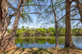 159 Baldwin Rd, Ingram, TX 78025