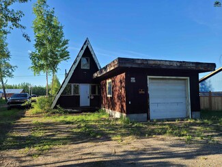 2418 Loomis Dr, North Pole, AK 99705
