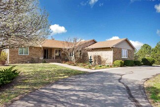 7325 E Oak Tree Ln, Kechi, KS 67067