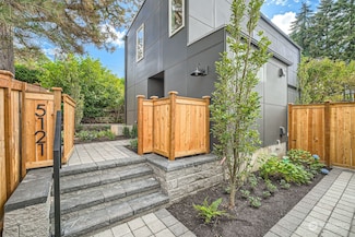 5121 S Brandon St, Seattle, WA 98118