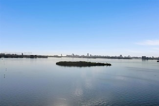 1800 NE 114th St Unit 2105, Miami, FL 33181