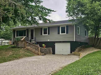 5390 W Hillcrest Dr, Bloomington, IN 47404
