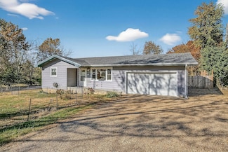 2833 W Grand St, Springfield, MO 65802