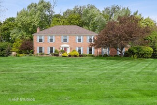 25820 Oak Hills Rd, Lake Barrington, IL 60010