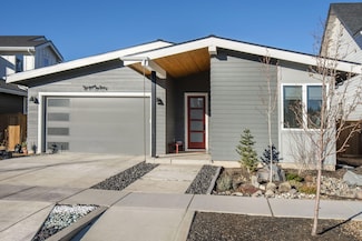 20484 Aberdeen Dr, Bend, OR 97702